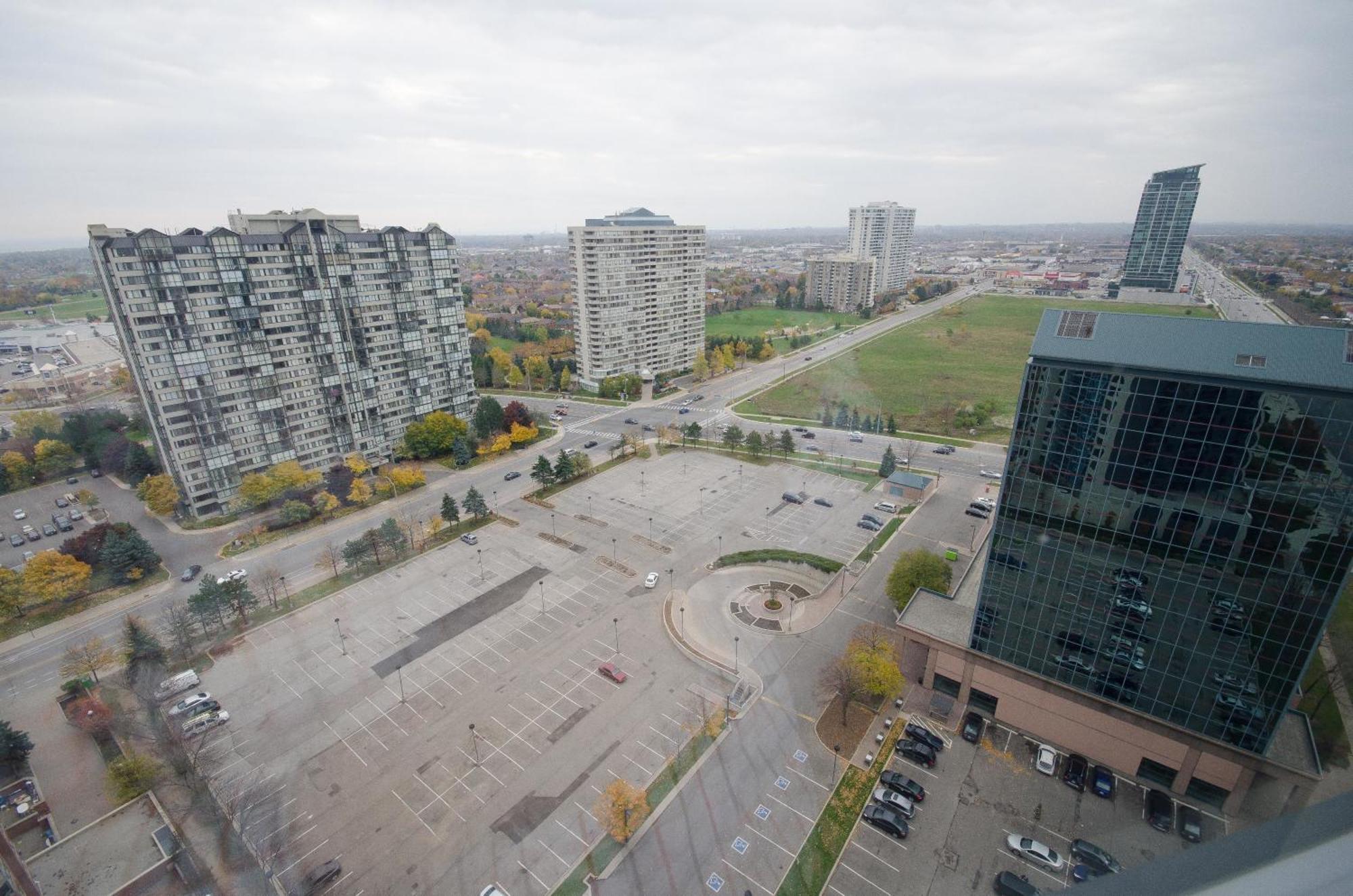 Royal Stays Furnished Apartments - Square One Mississauga Chambre photo