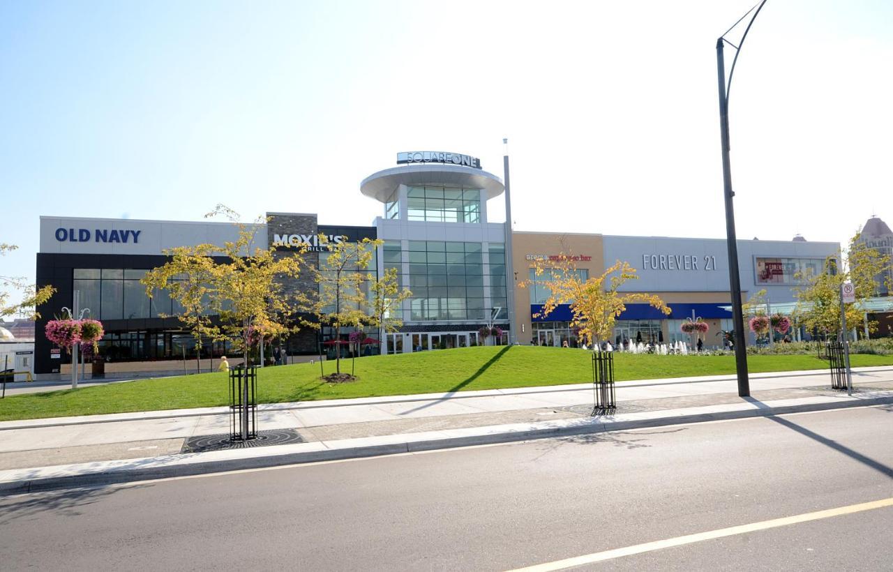 Royal Stays Furnished Apartments - Square One Mississauga Extérieur photo