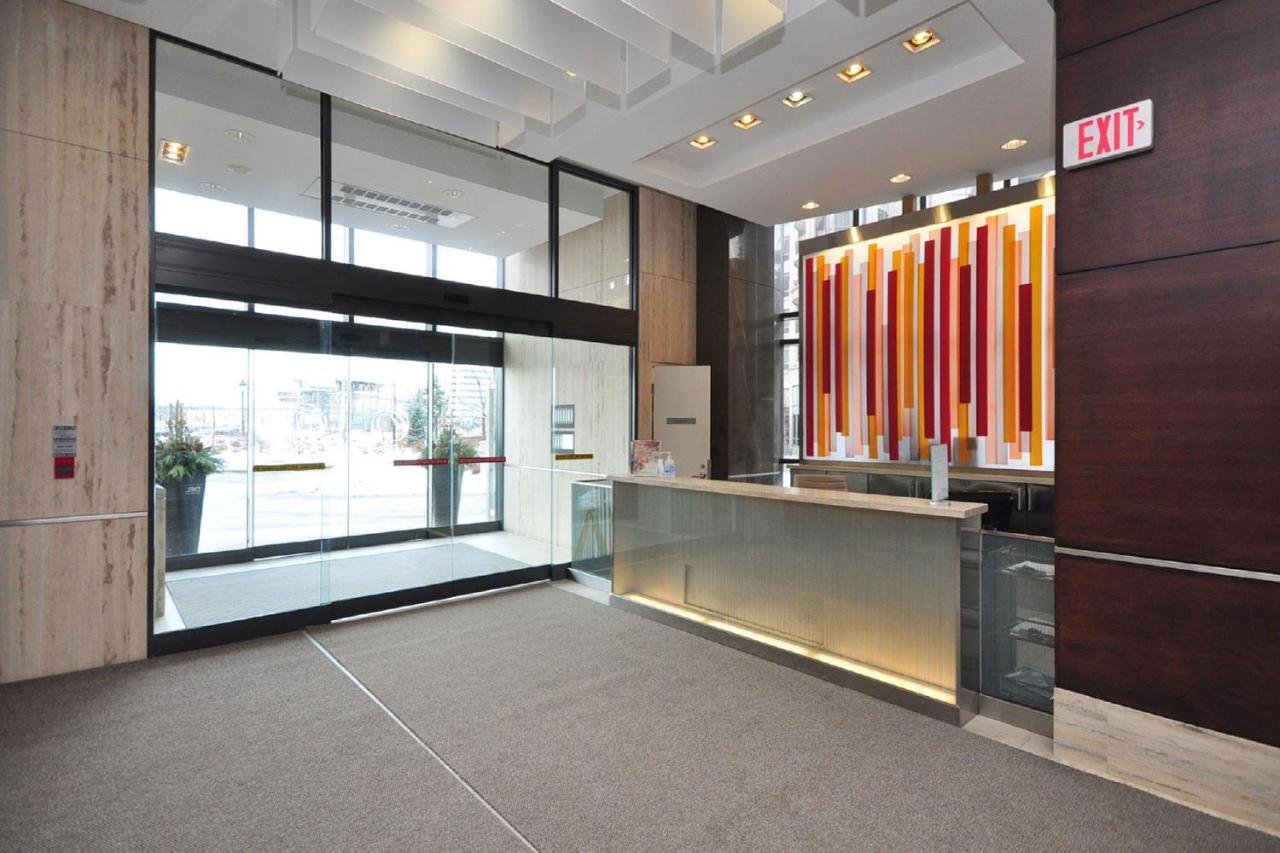 Royal Stays Furnished Apartments - Square One Mississauga Extérieur photo