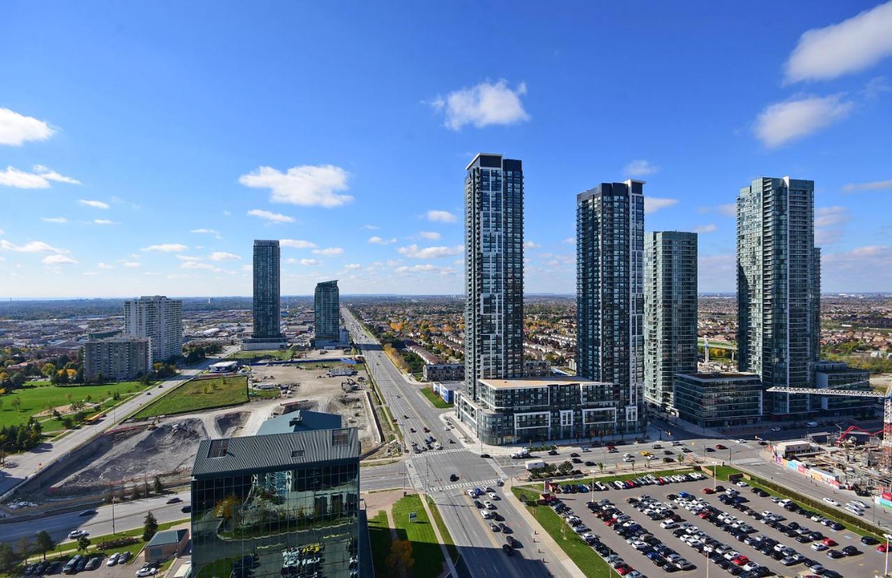 Royal Stays Furnished Apartments - Square One Mississauga Extérieur photo