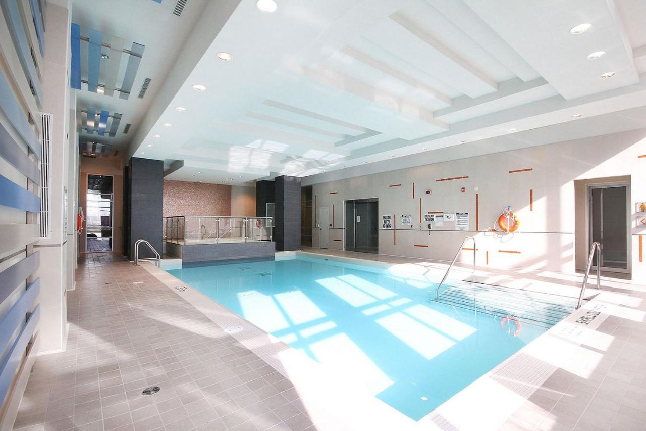 Royal Stays Furnished Apartments - Square One Mississauga Extérieur photo
