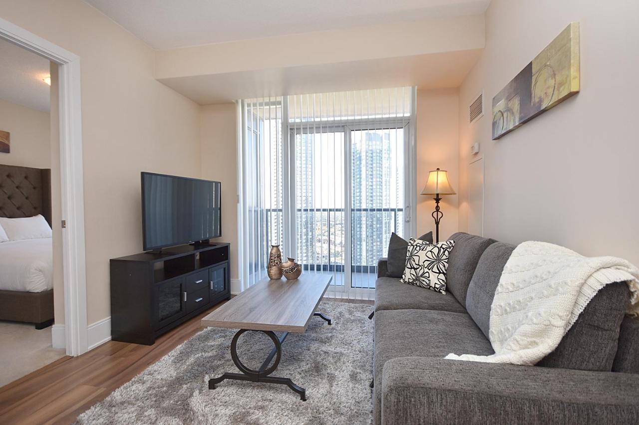 Royal Stays Furnished Apartments - Square One Mississauga Extérieur photo